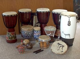 afrikanische Djemben, Kpanlogo und Small Percussion